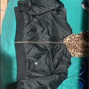 AEROPOSTALE REVERSIBLE BOMBER JACKET BLACK & LEOPARD PRINT